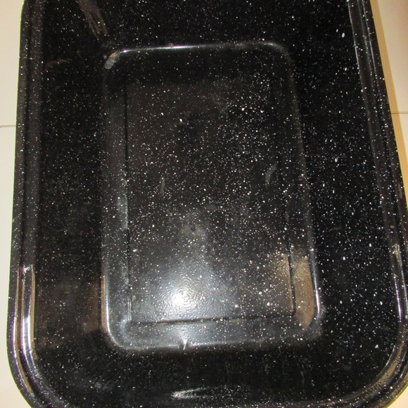 Vintage Speckled enamel roasting Pan - Picture 5 of 11